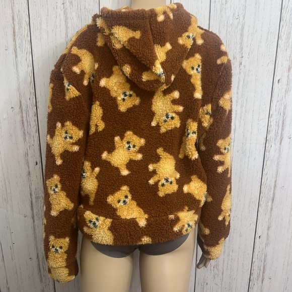 COPY - Weekending Hooded Pullover - Picture 2 of 5